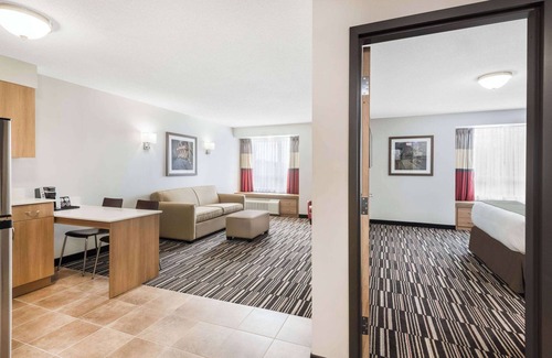 Sudbury Hotel | Microtel Inn & Suites by Wyndham Sudbury