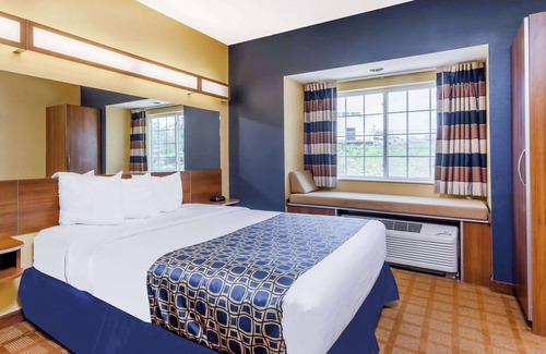Dickson City Hotel | Microtel Inn & Suites by Wyndham Dickson City/Scranton