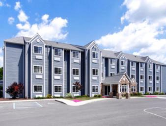 Hazelton Hotel | Microtel Inn & Suites by Wyndham Hazelton/Bruceton Mills