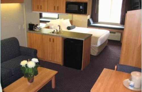 Hazelton Hotel | Microtel Inn & Suites by Wyndham Hazelton/Bruceton Mills