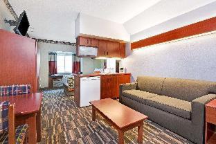 Urbandale Hotel | Microtel Inn & Suites Urbandale