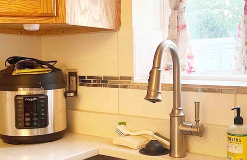 Affton House | Mid Central Spot Near Attractions W/D & Workspace