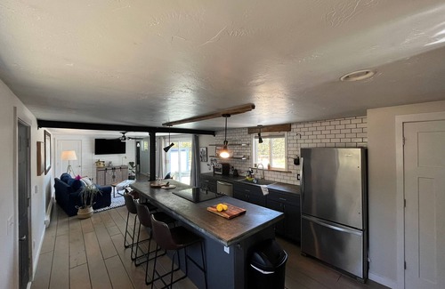 Mayfield House | Mid Century Bungalow with a hot tub -15 miles to the heart of Traverse City