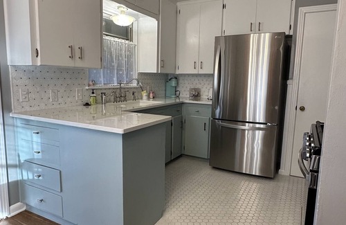 Georgetown House | Mid-Century Charm in Historic Georgetown - Your Nostalgic Getaway!