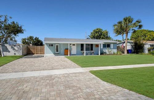 Deerfield Beach House | Mid-century Home By Pmi Unit 431