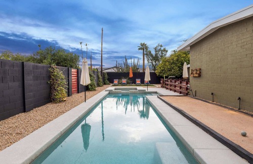Village Grove House | Mid-Century Marvel: Poolside Patio w/Spa & Bocce