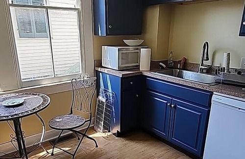 Mid-City House | Mid-City Furnished Townhome, walk to Canal St Close to City Park and restaurants