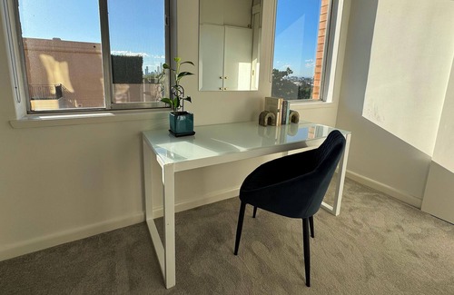 Toorak Apartment | Midcentury 2br apartment in Toorak nClose to MCG, Tennis, CBD n