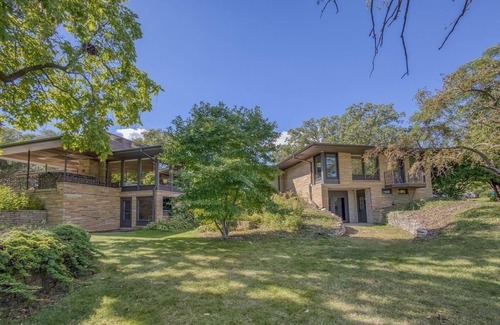 Grafton House | Midcentury beauty with modern updates, gorgeous views