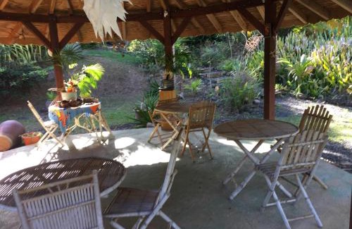 Bas Vent House | Middle Country 97-1 "la recette du bonheur"
