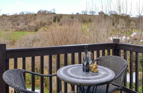 Heligan House | Middle Wicket