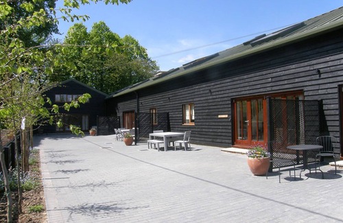 Alton Cottage | Middledown - a cottage that sleeps 7 guests in 3 bedrooms