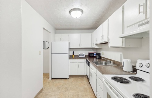 Parma Apartment | Midtown 3229I Cozy & Comfy I Free Parking