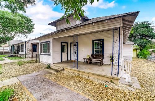 Downtown San Antonio House | Midtown Modern Farmhouse