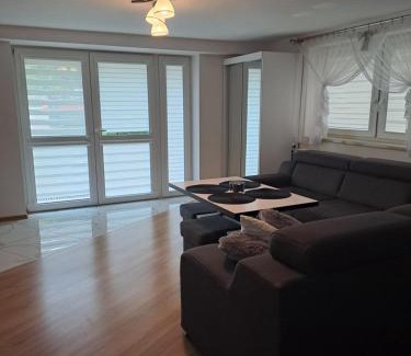 Ochotnica Dolna Apartment | Mieszkanie z niezależnym wejściem