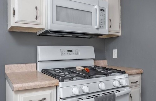 Lynn Center House | Mighty Mississippi River Retreat