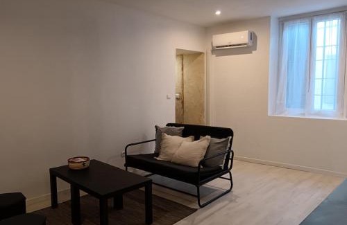 Quartier Administrations Apartment | Mignon appartement , Nîmes center