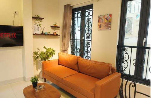 Hanoi Backpacker Quarter Apartment | Migo Housing - Hanoi Beer Street - Central and Spacious - Ensuite Kitchen - Ensuite Bathroom