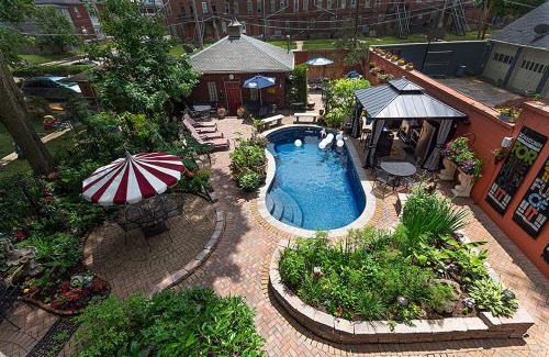 Franklin Park House | Mike & Allen's Place on the Park 1