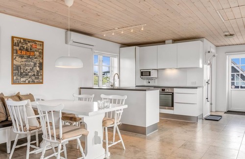 Lakolk House | "Mikka" - 450m from the sea by Interhome
