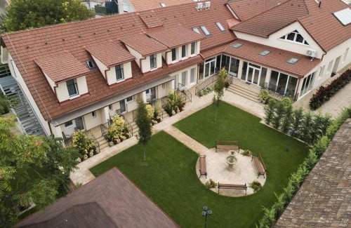 Kunszentmiklos Apartment | MiklósGrill - Kunszentmiklósi Étterem és Panzió
