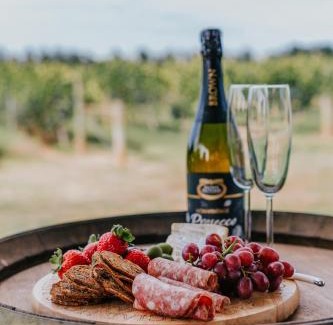 Milawa House | Milawa Vineyard Views - Guesthouse 2