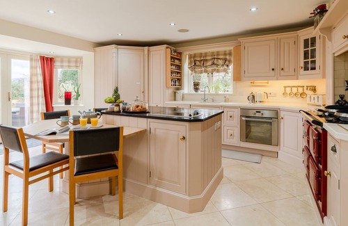 Mangotsfield Cottage | Milestone - Greet, near Winchcombe