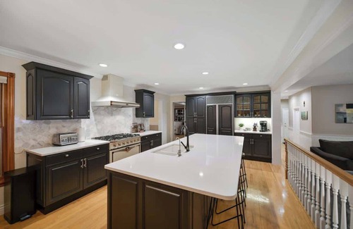 Mill Bay House | Mill Bay Manor Summar