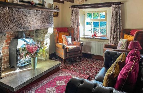 Chesterfield House | Mill Close Cottage