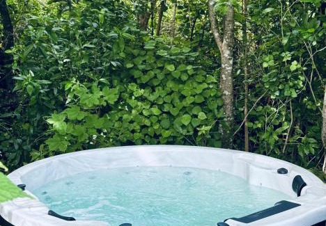 Akaroa House | Mill Cottage with Spa Pool & Sauna