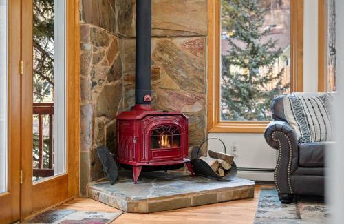 Downieville-Lawson-Dumont House | Mill Creek Cabin - Dumont