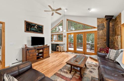 Downieville-Lawson-Dumont House | Mill Creek Cabin - Dumont