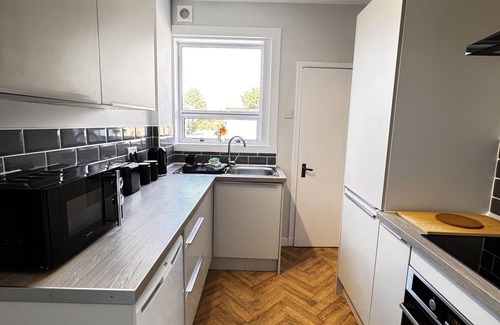 Glenrothes Cottage | Mill House Retreat - sleeps 7 guests in 3 bedrooms