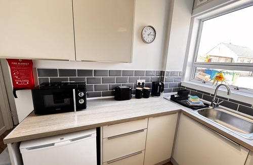 Glenrothes Cottage | Mill House Retreat - sleeps 7 guests in 3 bedrooms