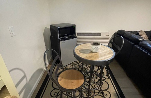 Wahpeton Apartment | Millers Bay Hideaway Charmer 4 blocks from Miller's Bay!