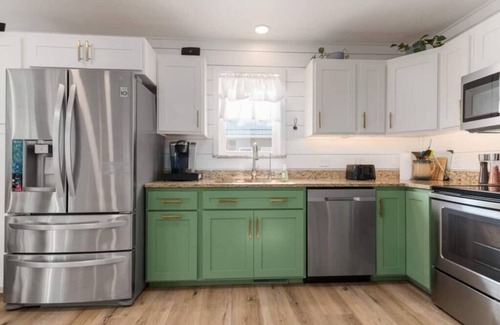 Huey House | Millers Eddy House - Riverfront Near East Brady&Parker