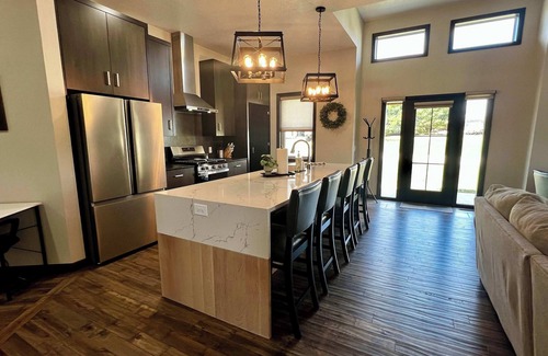 Sugarcreek House | Millhart Family Lodge & Rec Center
