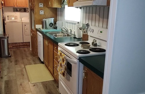 Piper Gap House | MILLION DOLLAR VIEW ! - 8 Person Mountain Home in Fancy Gap, Virginia