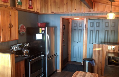Wilberforce Cottage | Million Dollar View, Private Cottage Escape