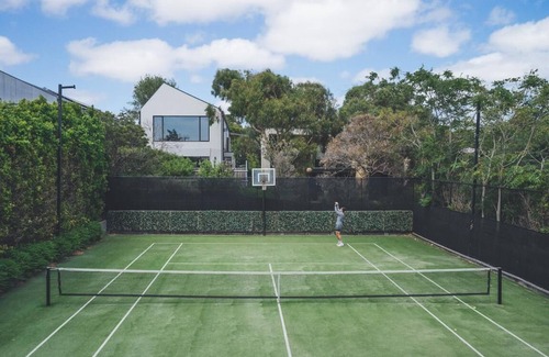 Mornington House | Mills Beach House - modern architecture ocean view