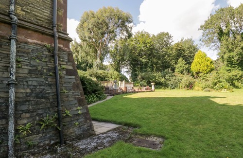 Newton in Furness House | MILLWOOD MANOR, pet friendly, with open fire in Dalton-In-Furness