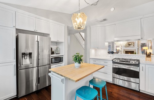 Indian Oaks House | Milwood Retreat: 30 Day Min, Apple, The Domain, High Tech Corridor