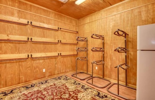 Aiken Cottage | Mimosa Cottage Farm- 2br cottage & stalls. Mastersn