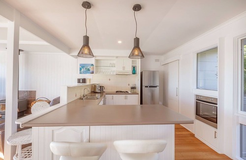 St Helens House | Mimosa Holiday House - A perfect base to explore the coast