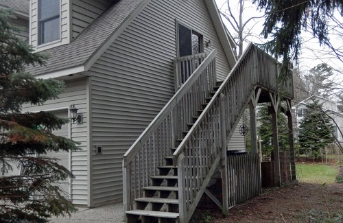 Saugatuck Apartment | Mim’s Place Clean, Close and Convenient Apartment "On the Hill" in Saugatuck