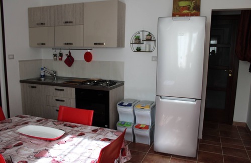 Pignola Apartment | Mini apartment in villa with garden view