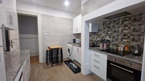 Sao Sebastiao da Pedreira House | MINI HOST in LISBON