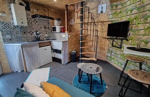 Toury Apartment | Mini House in Beauce