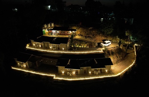 Shimla Cottage | Mini resort with just 5 cottages and can accommodate max 15 members.