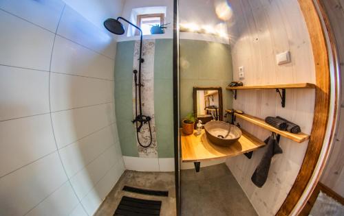 Szokolya Apartment | Minifaktúra Loft Apartman & Reggeliző és Ételbár